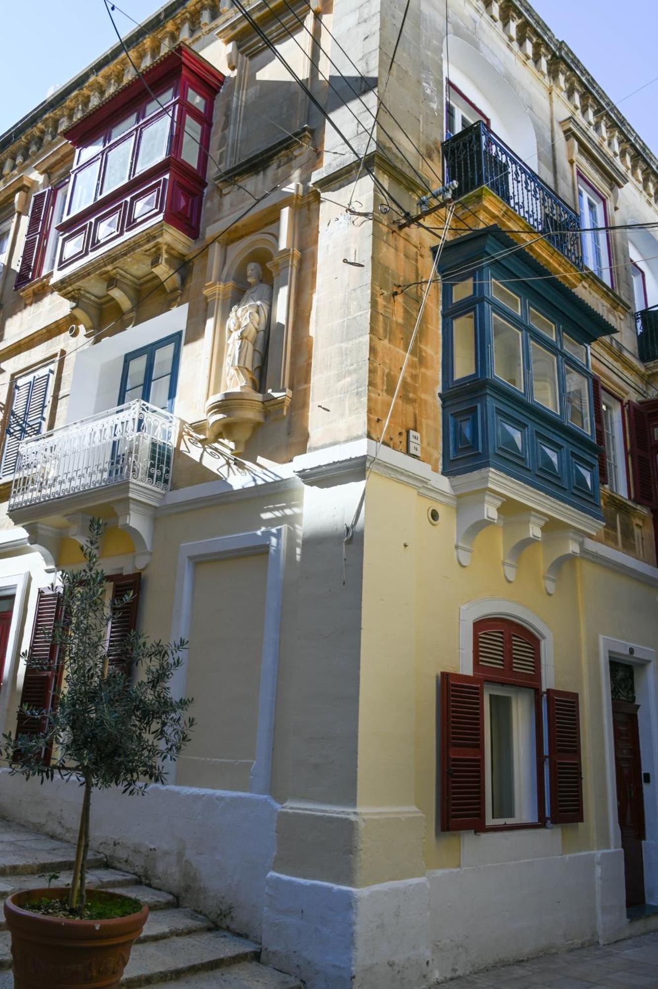 Budget Room 1 Floor Private Bathroom Ground Floor Birgu Exterior photo